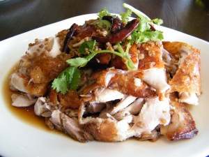 Deep fried crispy skin chicken w special garlic & chilli sauce