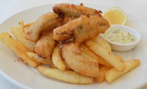 Beer battered flathead fillets w chilli chips & house made tartare sauce