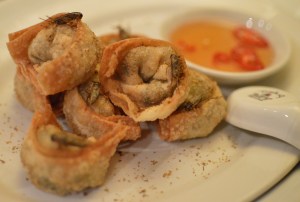 Crispy prawn wontons w sweet chilli sauce & crickets