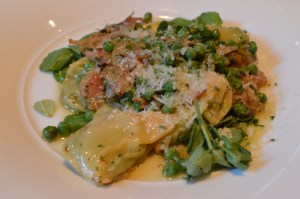 Pea tortellini w guanciale, lemon & chilli