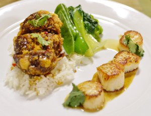 Crispy szechuan duck w seared scallops, asian greens, steamed rice, mild chilli mandarin caramel w star anise jus - Copy